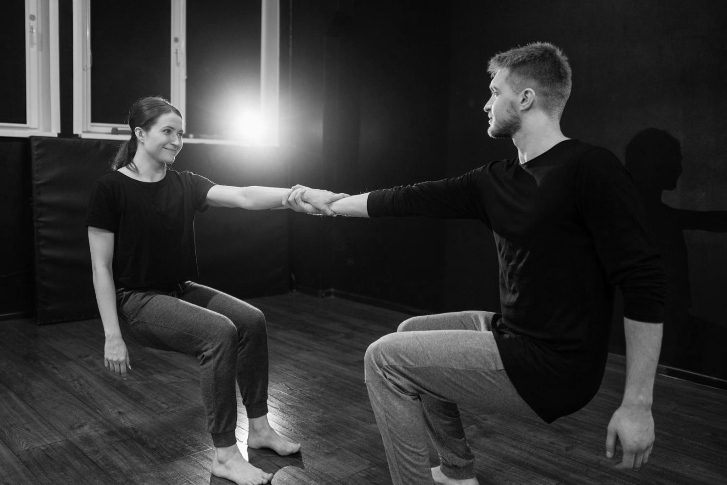 Sessione di urban dance con movimenti dinamici